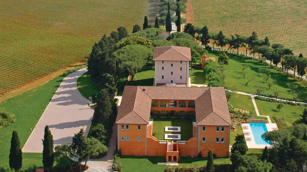 aerial view wedding villa in tuscany