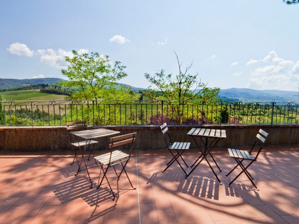 relaxing area in a wedding castle in chianti