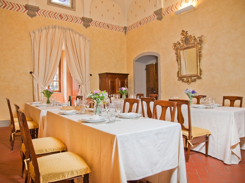 wedding castle with restaurant in chianti tuscany