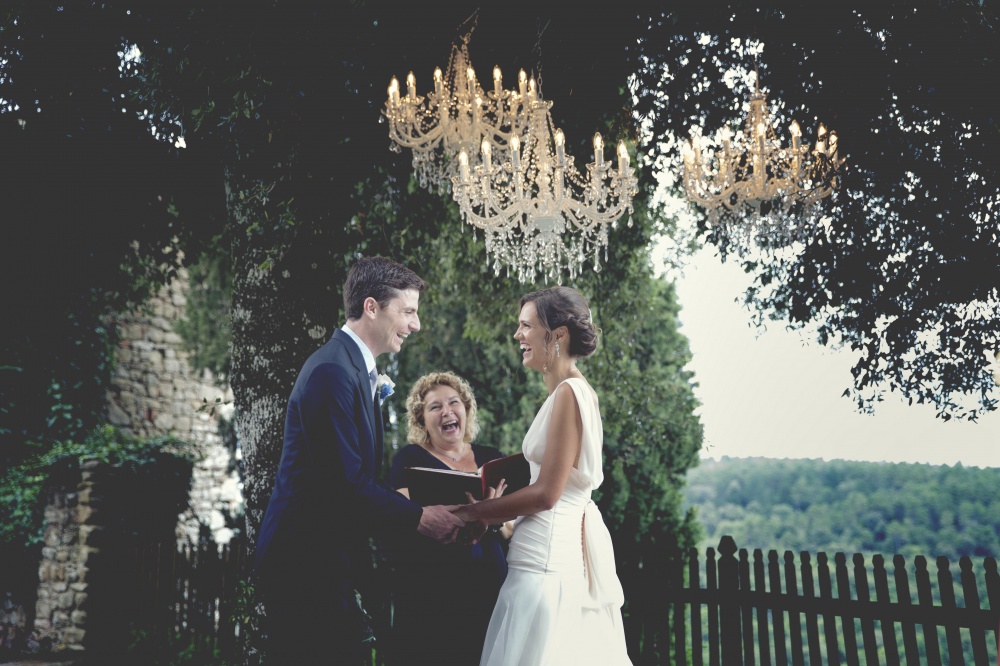 weddinng with chandeliers ina castle in tuscany