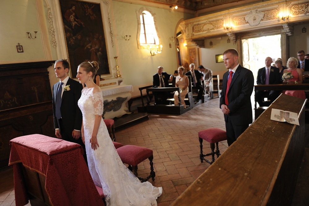 wedding catholic ceremony in cortona