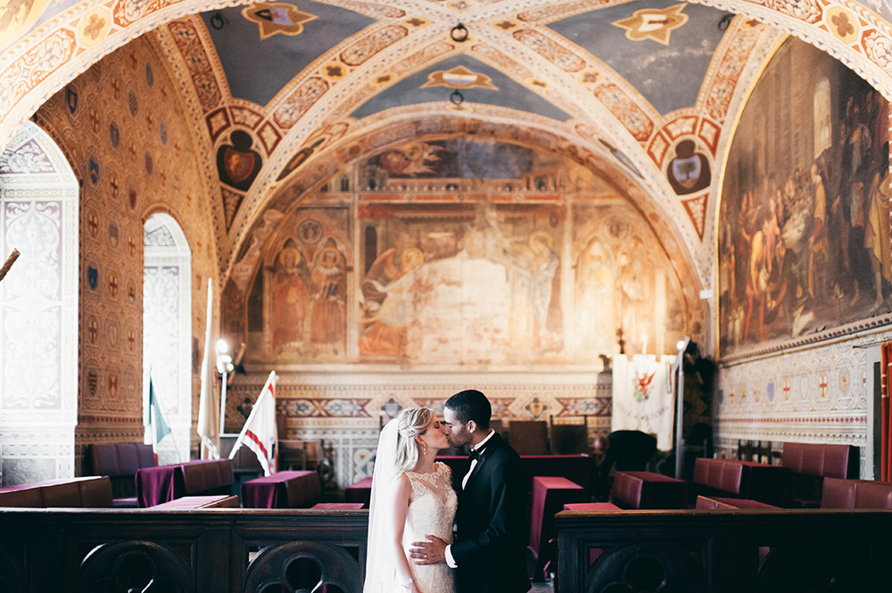 wedding civil ceremony in volterra