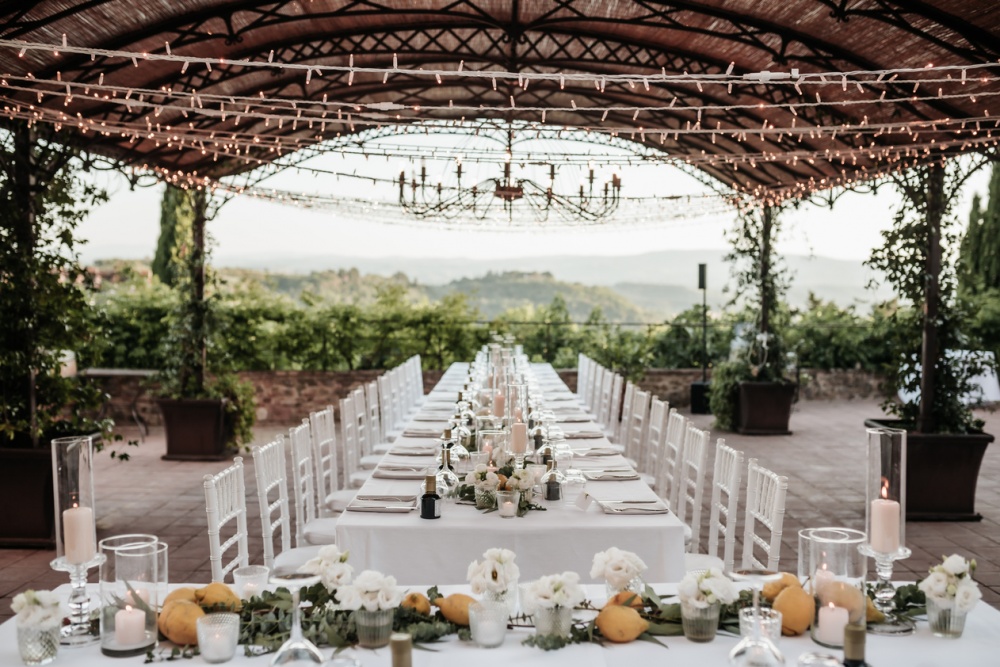 Wedding dinner with lights at the romantic wedding venue in Tuscany