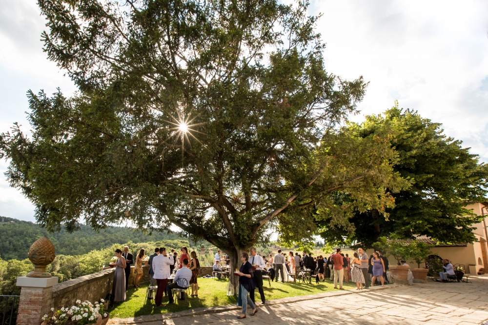 wedding farmhouse for cocktail in siena