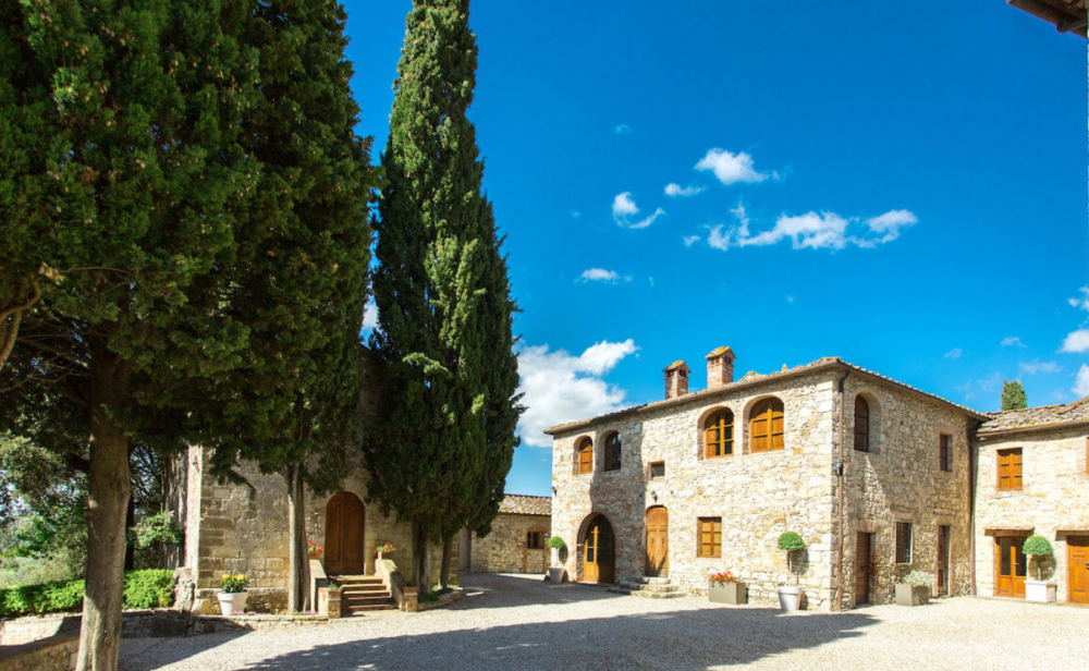 wedding castle in tuscany countryside