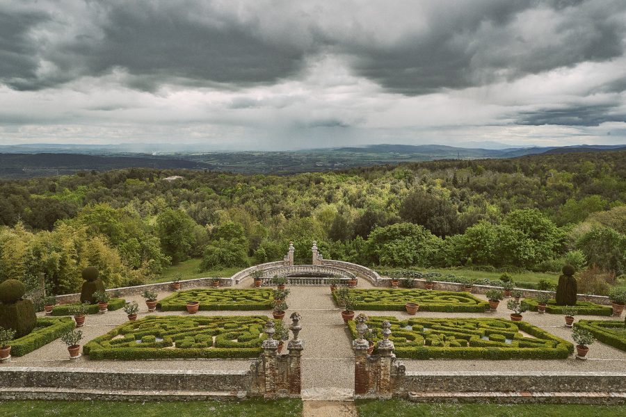 italian garden view in a castle for luxury weddings in siena