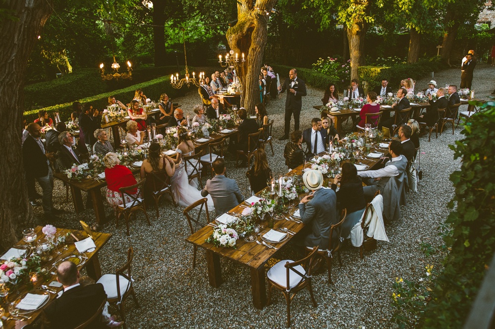 wedding dinner setting in a villa in chianti