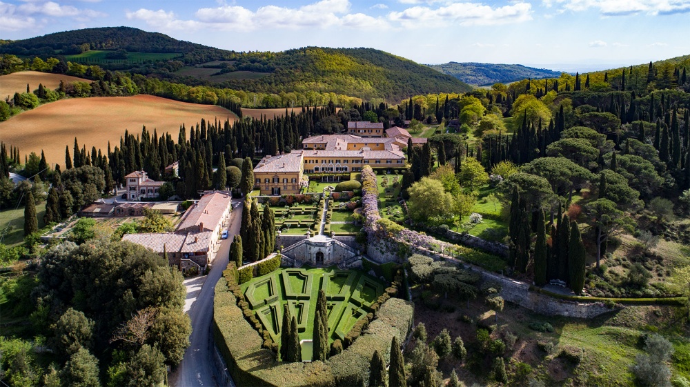 aerial view of a villa and its gardens for wedding ceremonies and receptions in tuscany