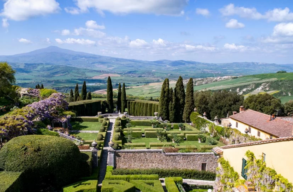 wedding villa in tuscany aerial view