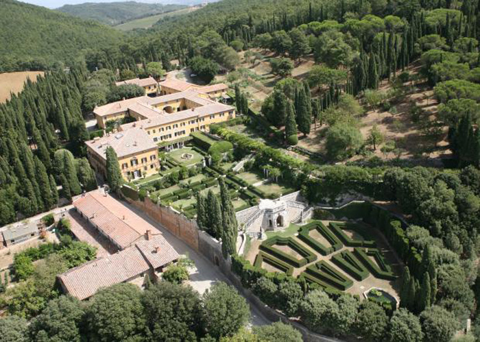 aerial view of a wedding villa in tuscany