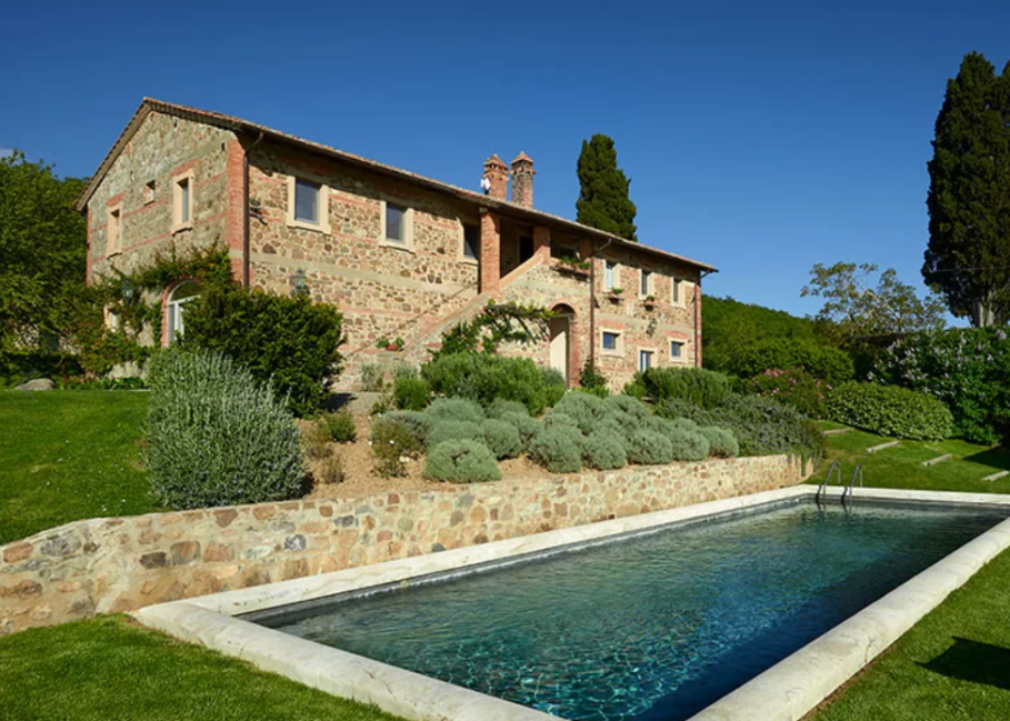 wedding villa with private pool in tuscany