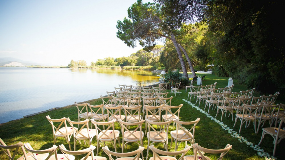 real ceremony setting on the lake