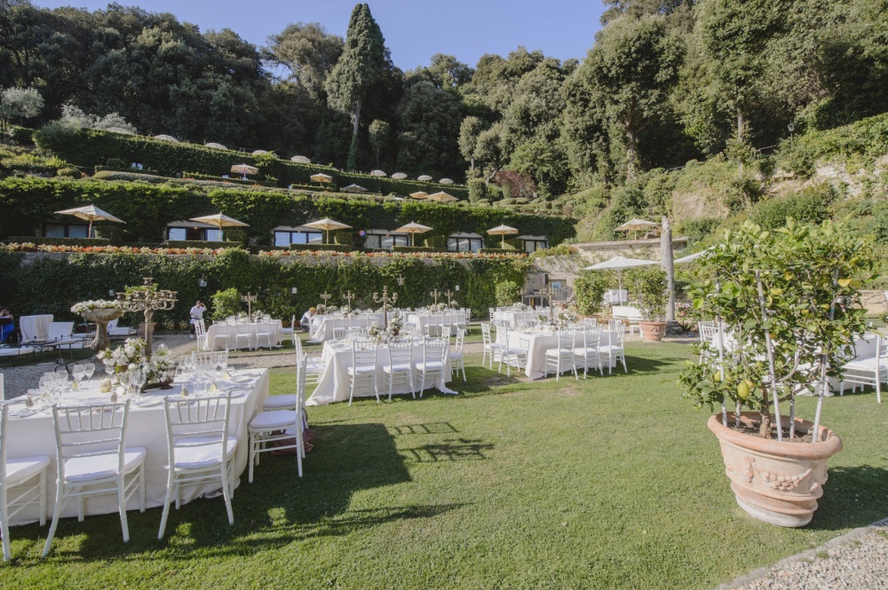 wedding dinner in a villa with florence views