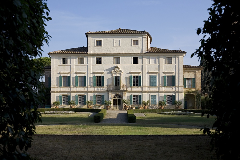 weddings in a elegant villa in siena tuscany